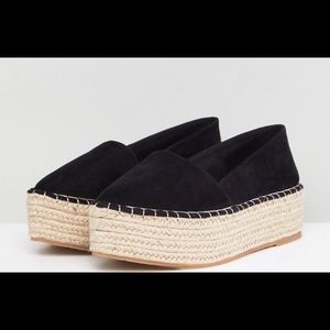 Platform Closed-Toe Shoes